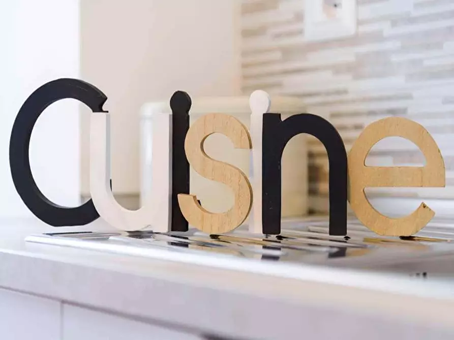 Immagine 12 di Camera in affitto  in VIA CAVEZZALI19 a Milano