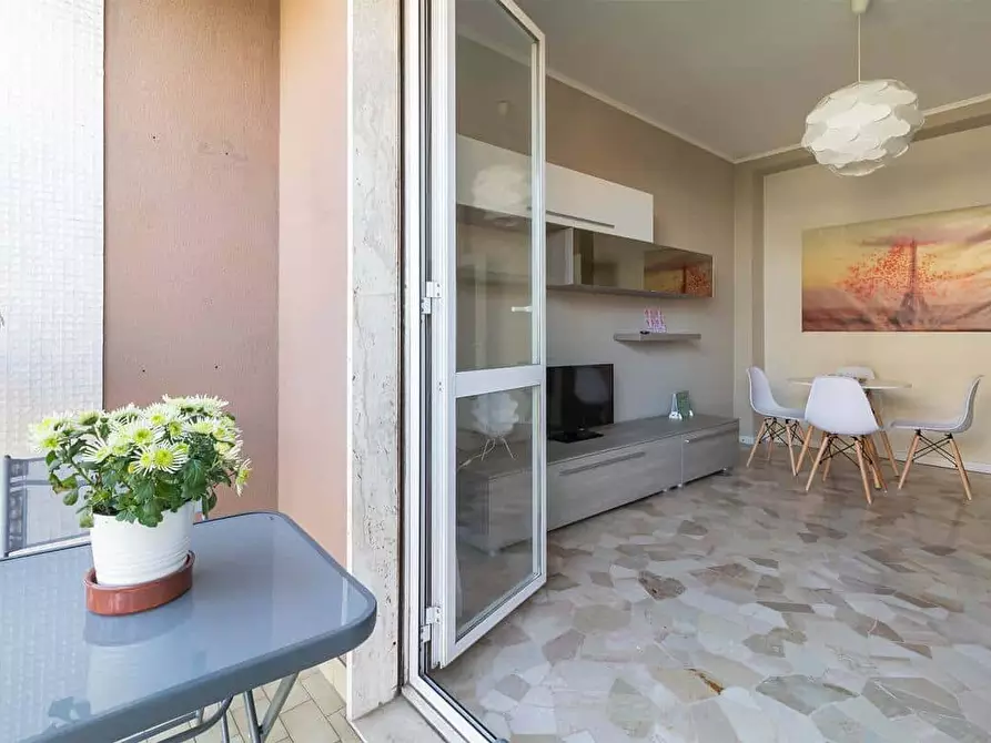 Immagine 2 di Appartamento in affitto  in Viale Teodorico19 a Milano