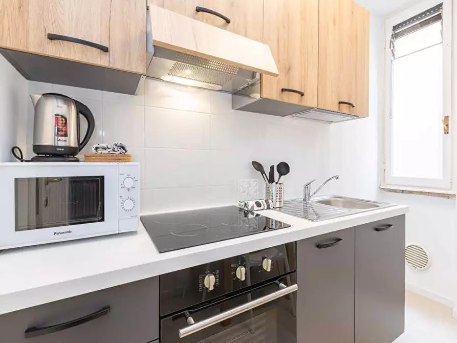 Immagine 10 di Camera in affitto  in Via Salasco1 a Milano