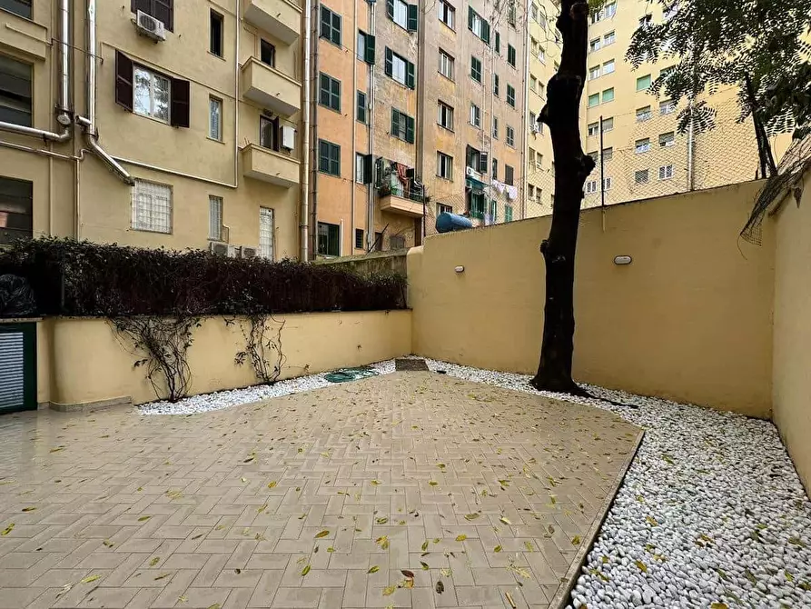 Immagine 13 di Appartamento in affitto  in Via Camilla15 a Roma