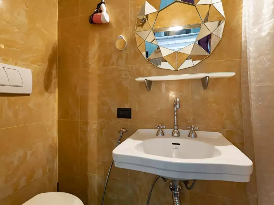 Immagine 16 di Appartamento in affitto  in Via Amedei11 a Milano