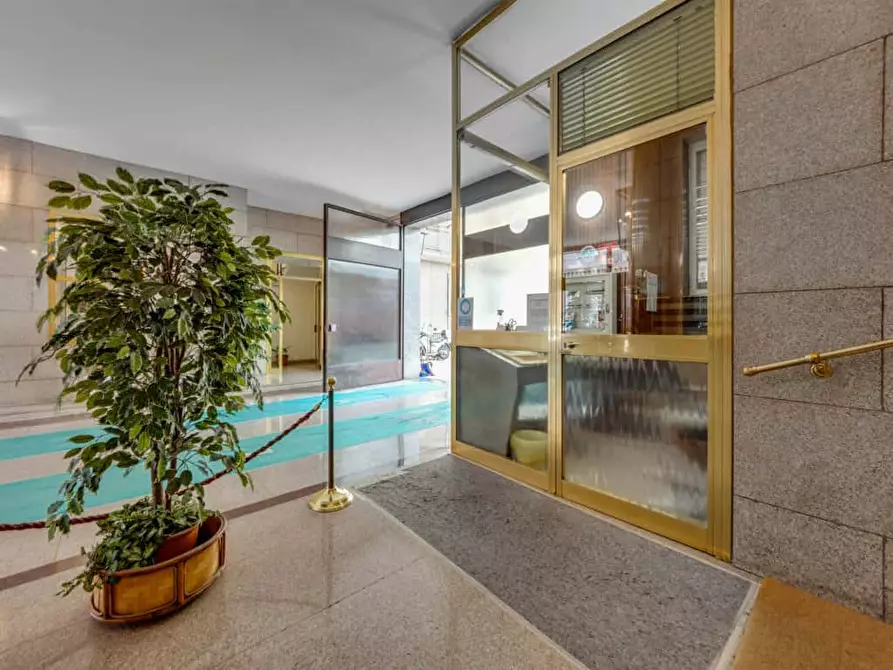 Immagine 17 di Camera in affitto  in Corso di Porta Romana116 a Milano