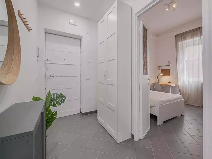 Immagine 16 di Camera in affitto  in Via Gualtiero Castellini33 a Roma
