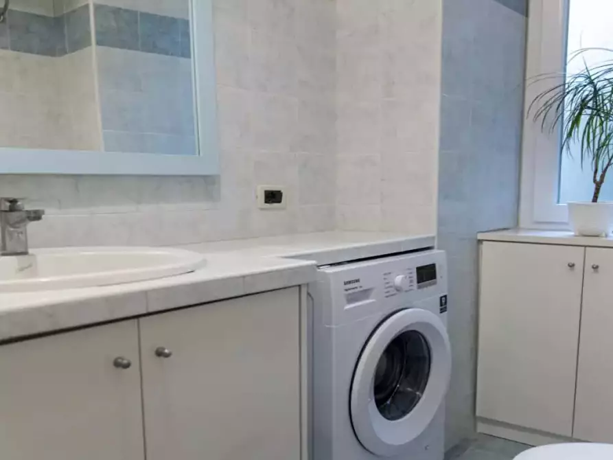 Immagine 7 di Appartamento in affitto  in Via Vescia18 a Roma