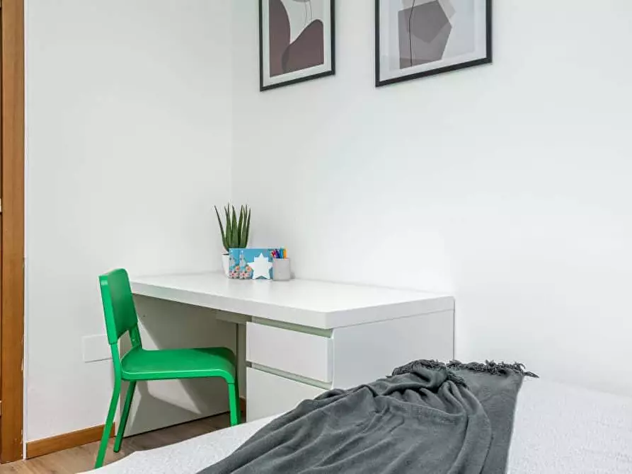 Immagine 2 di Camera in affitto  in Via Tavazzano10 a Milano