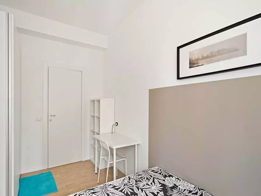 Immagine 2 di Camera in affitto  in Viale Legioni Romane39 a Milano