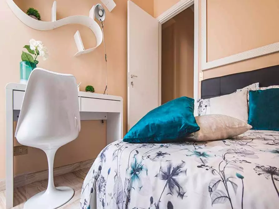 Immagine 6 di Camera in affitto  in Viale Nazario Sauro4 a Milano