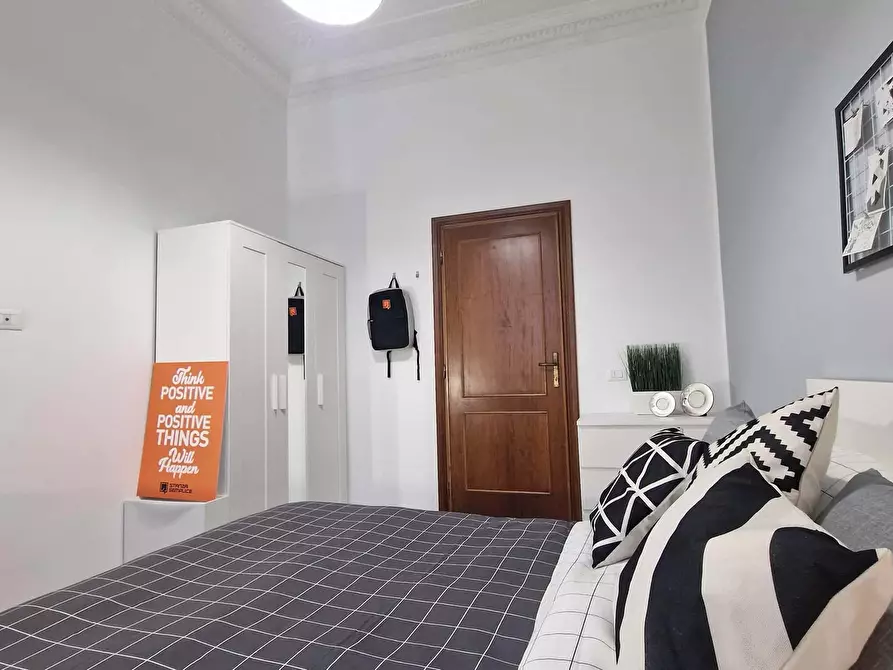 Immagine 3 di Camera in affitto  in Via Cerveteri13 a Roma