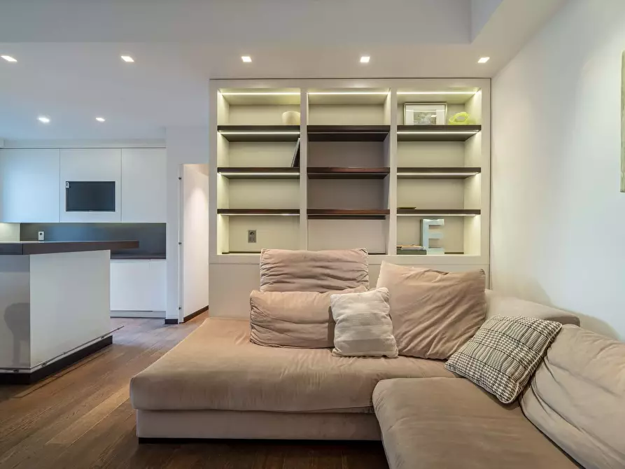 Immagine 6 di Appartamento in affitto  in Via Borgonuovo4 a Milano