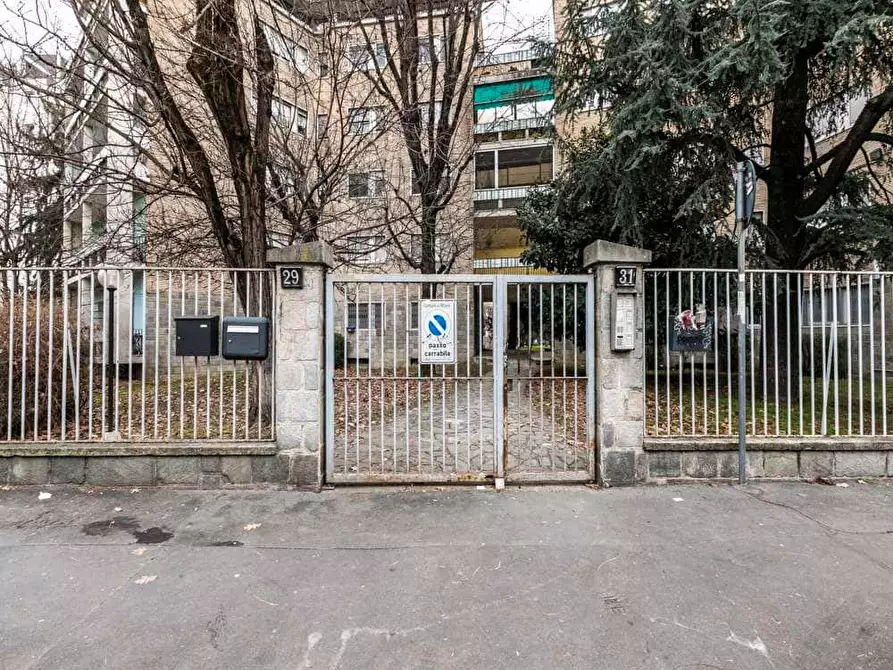 Immagine 10 di Camera in affitto  in Via Moncalvo31 a Milano