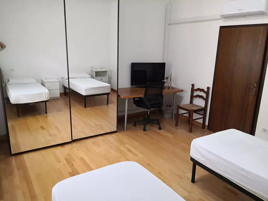 Immagine 1 di Camera in affitto  in Via Vecchia66E a Padova