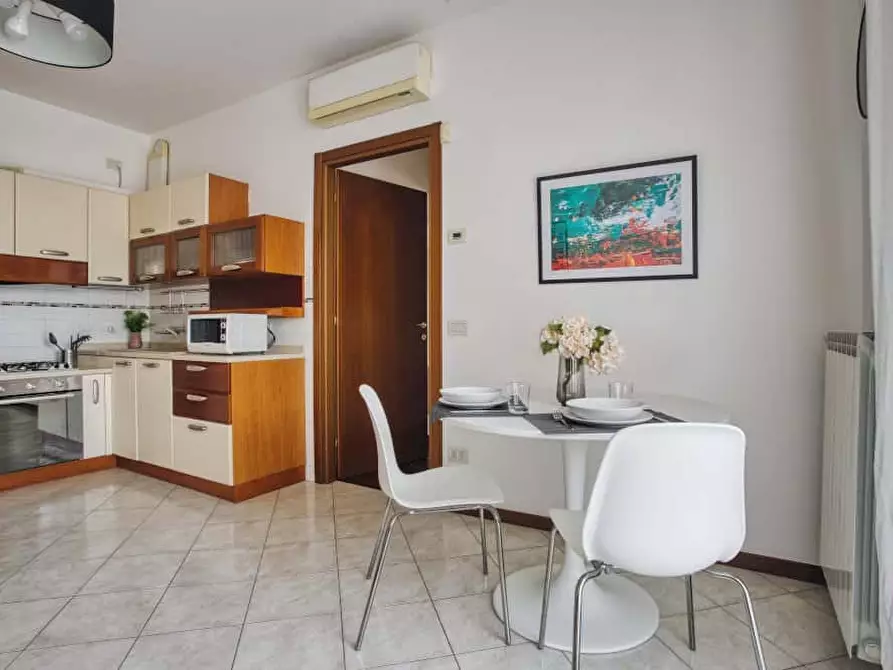 Immagine 6 di Camera in affitto  in Viale Carlo Espinasse106 a Milano