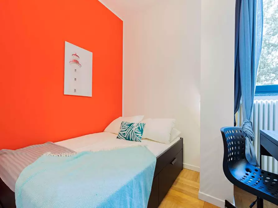 Immagine 3 di Camera in affitto  in Via dei Fontanili1 a Milano