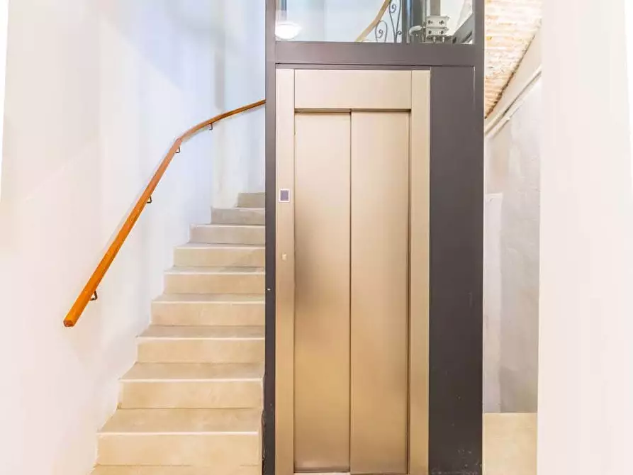 Immagine 10 di Camera in affitto  in Viale Alfredo Oriani26 a Bologna