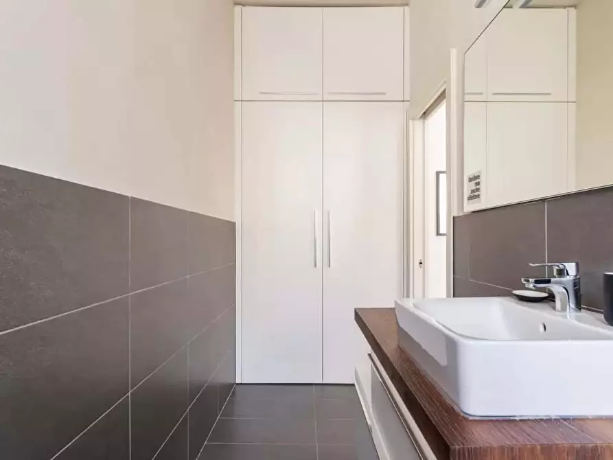 Immagine 5 di Appartamento in affitto  in Viale Umbria50 a Milano