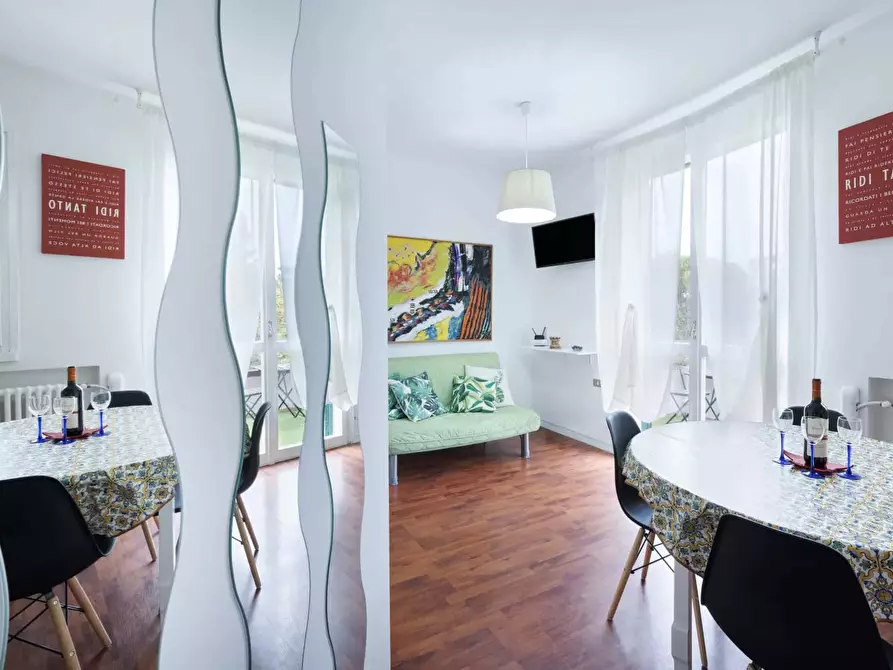 Immagine 1 di Appartamento in affitto  in Viale dei Pini19 a Riccione