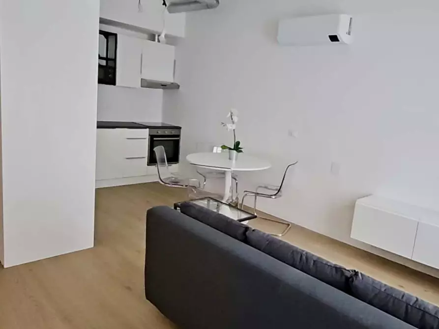 Immagine 4 di Appartamento in affitto  in Corso Italia7 a Trieste