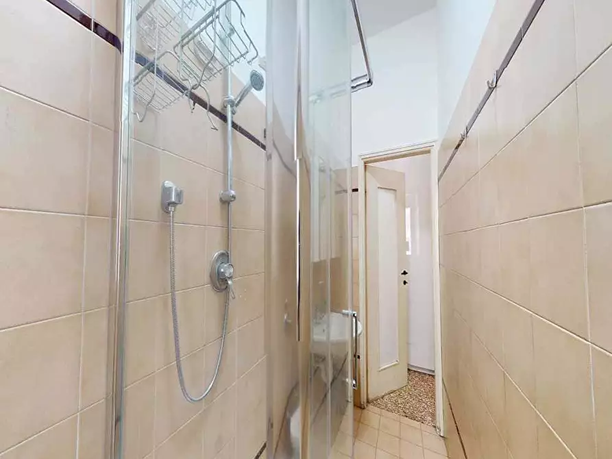 Immagine 8 di Camera in affitto  in Via Anco Marzio4 a Milano