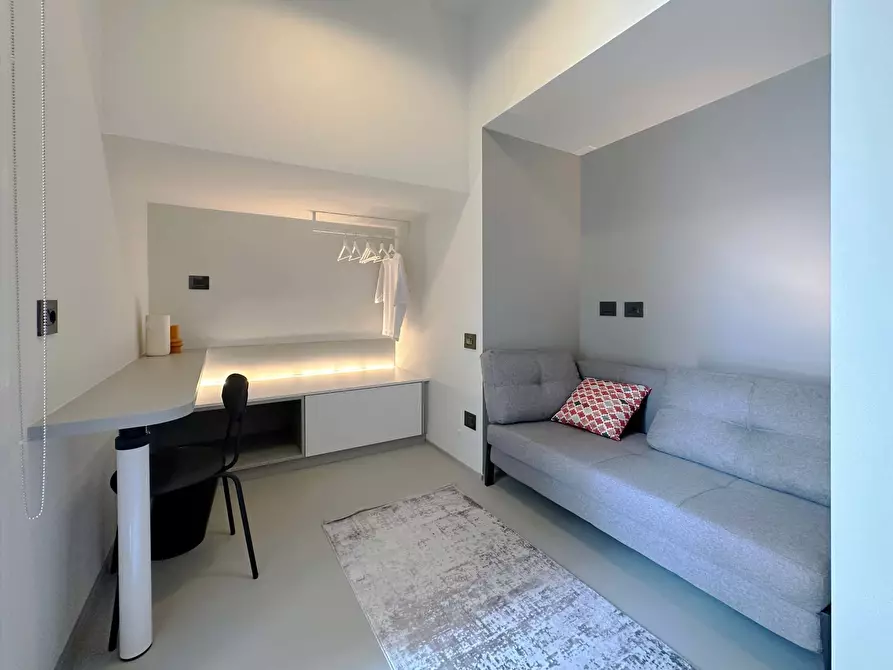 Immagine 14 di Appartamento in affitto  in Via Giulio Tarra1 a Milano