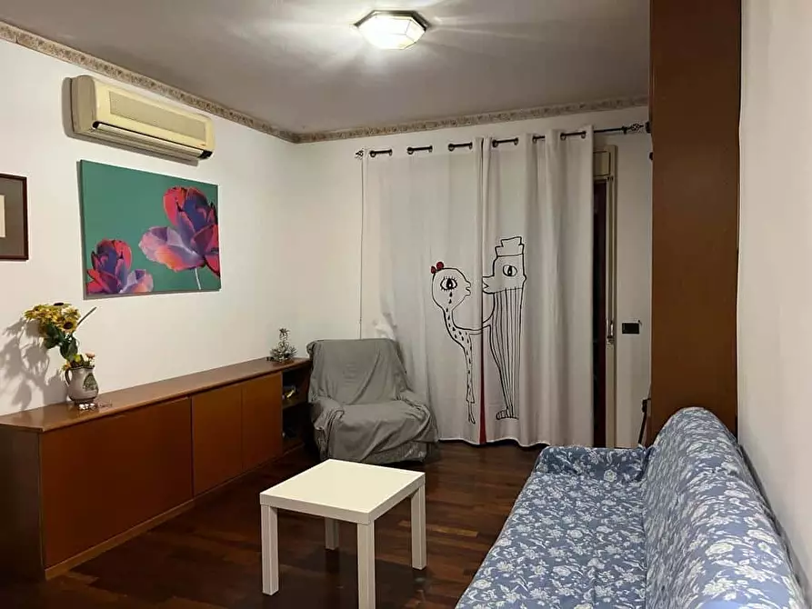 Immagine 8 di Camera in affitto  in Via Generale di San Marzano33 a Catania