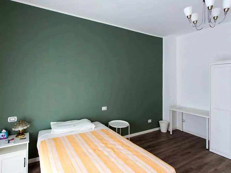 Immagine 3 di Camera in affitto  in Via Angelo Inganni64 a Milano