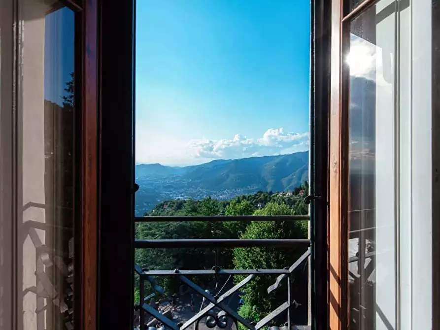 Immagine 25 di Appartamento in affitto  in Via Alessandro Volta49 a Brunate