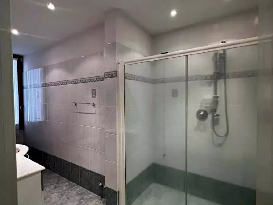 Immagine 11 di Camera in affitto  in Via Giuseppe la Farina47 a Firenze