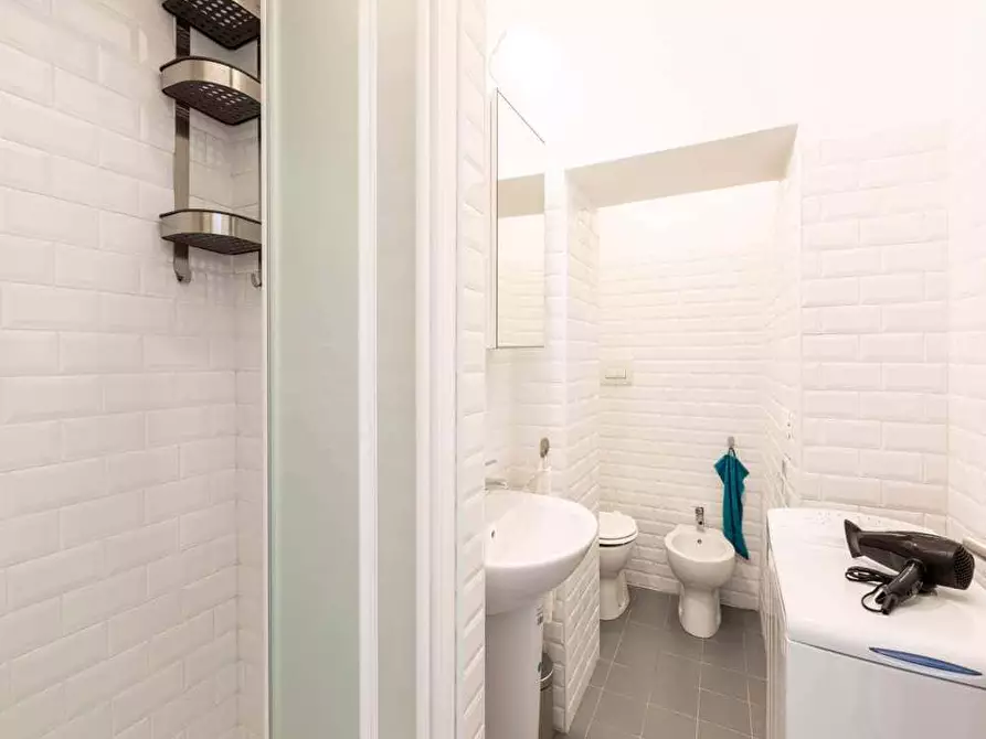 Immagine 13 di Camera in affitto  in Via della Moscova25 a Milano