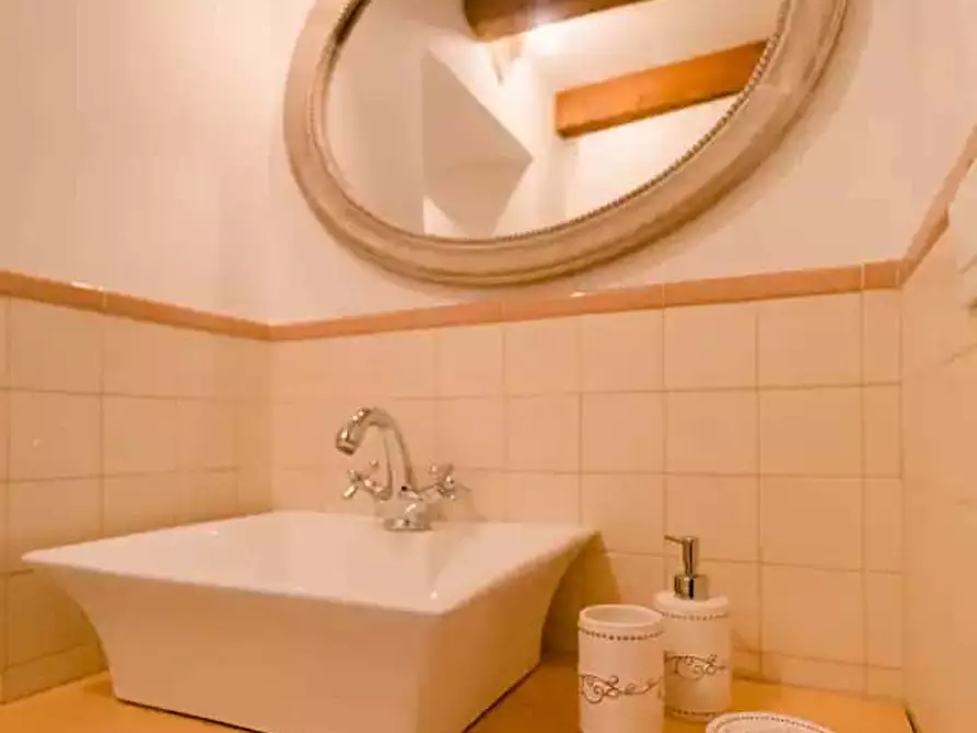 Immagine 8 di Appartamento in affitto  in Viale Enrico Panzacchi19 a Bologna