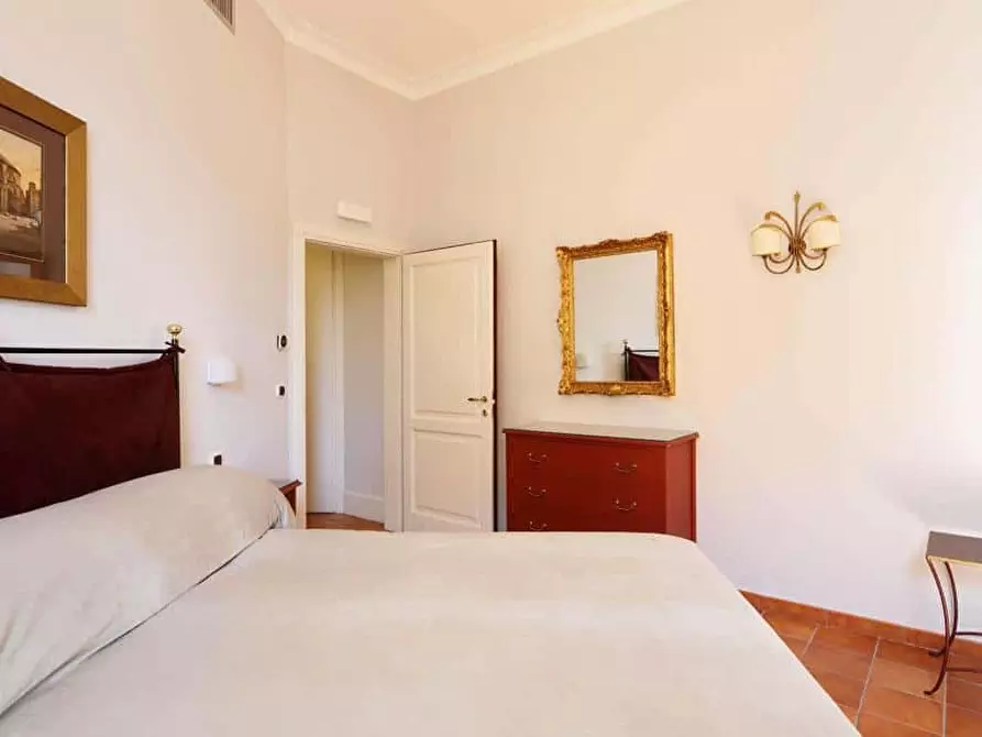 Immagine 3 di Appartamento in affitto  in Via Cavour310 a Roma