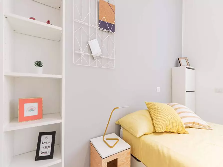 Immagine 6 di Camera in affitto  in Viale Bligny28 a Milano