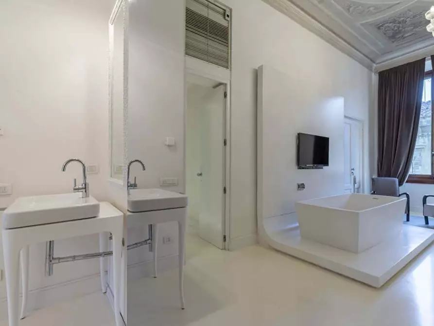Immagine 36 di Appartamento in affitto  in Corso dei Tintori6 a Firenze