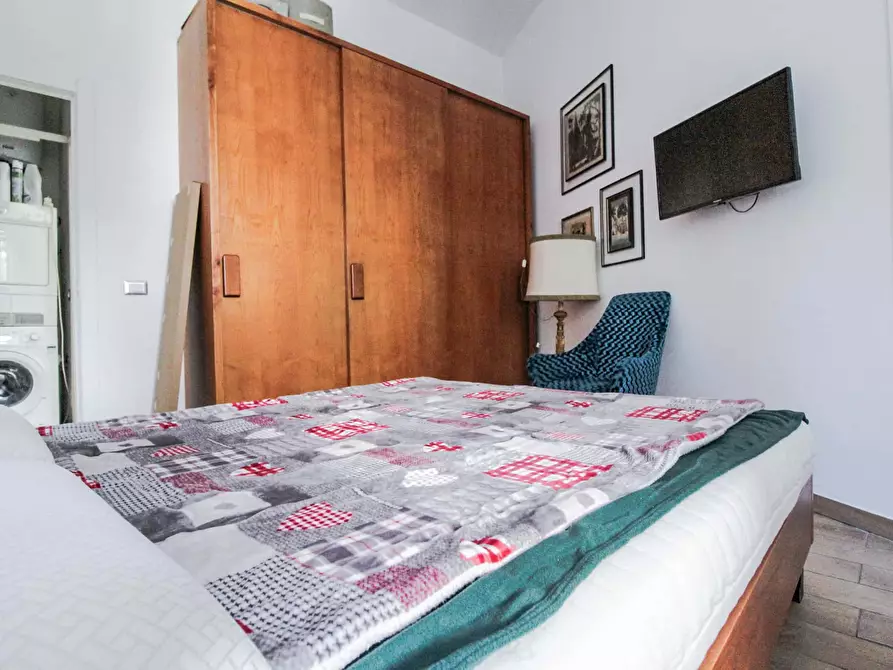 Immagine 39 di Appartamento in affitto  in Via dei Gozzadini31 a Roma