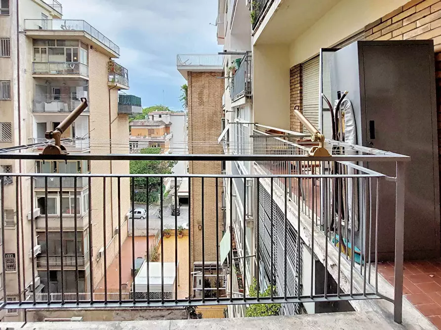 Immagine 14 di Appartamento in affitto  in Via Laurentina3 a Roma