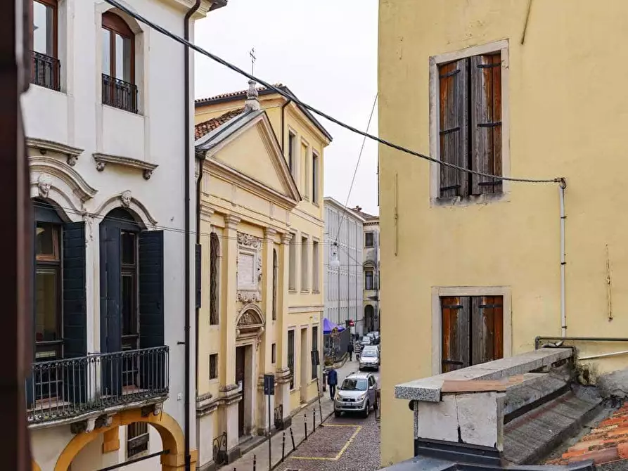 Immagine 34 di Camera in affitto  in Via Ospedale Civile69 a Padova