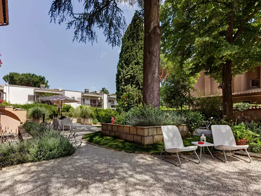 Immagine 40 di Appartamento in affitto  in Via Appia Pignatelli a Roma