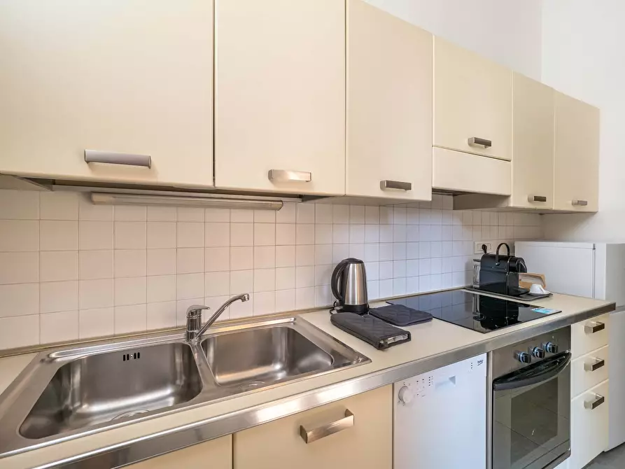 Immagine 31 di Appartamento in affitto  in Via Vigevano a Milano