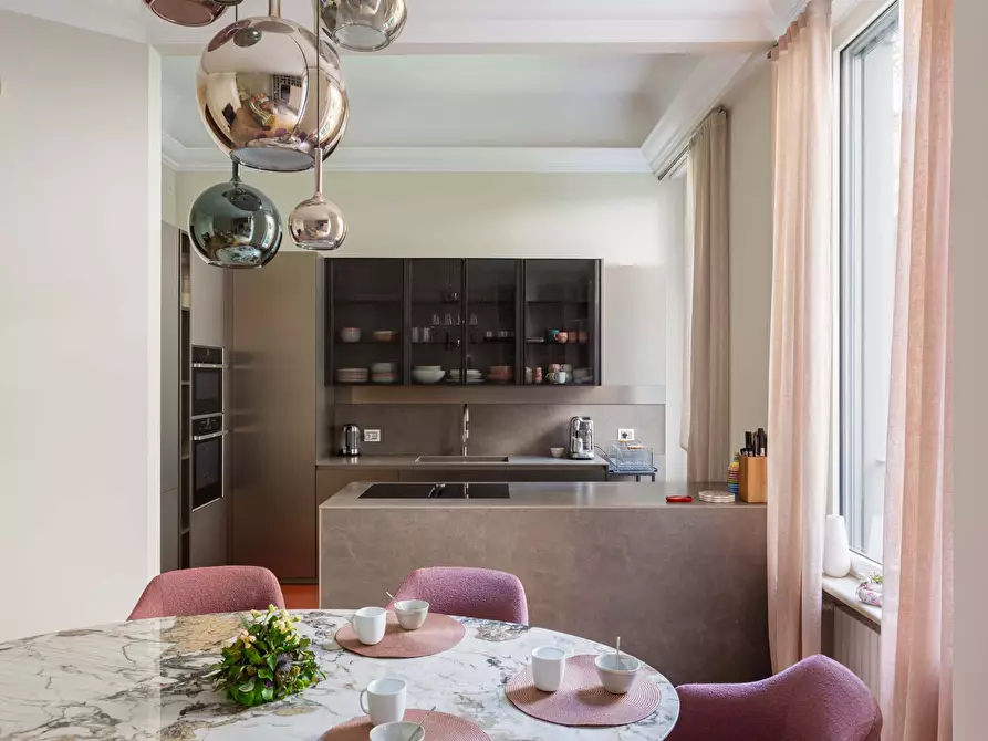 Immagine 3 di Appartamento in affitto  in Via dei Piatti4 a Milano