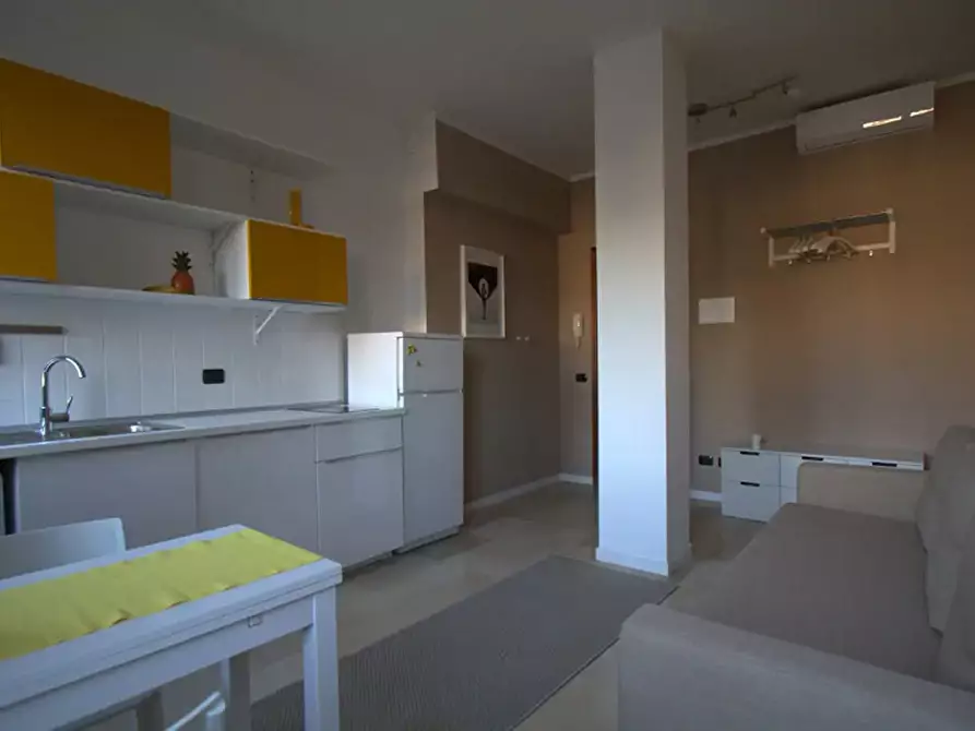 Immagine 13 di Appartamento in affitto  in Via dei Piatti8 a Milano