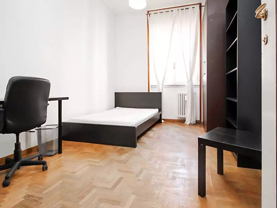 Immagine 3 di Camera in affitto  in Viale Campania29 a Milano