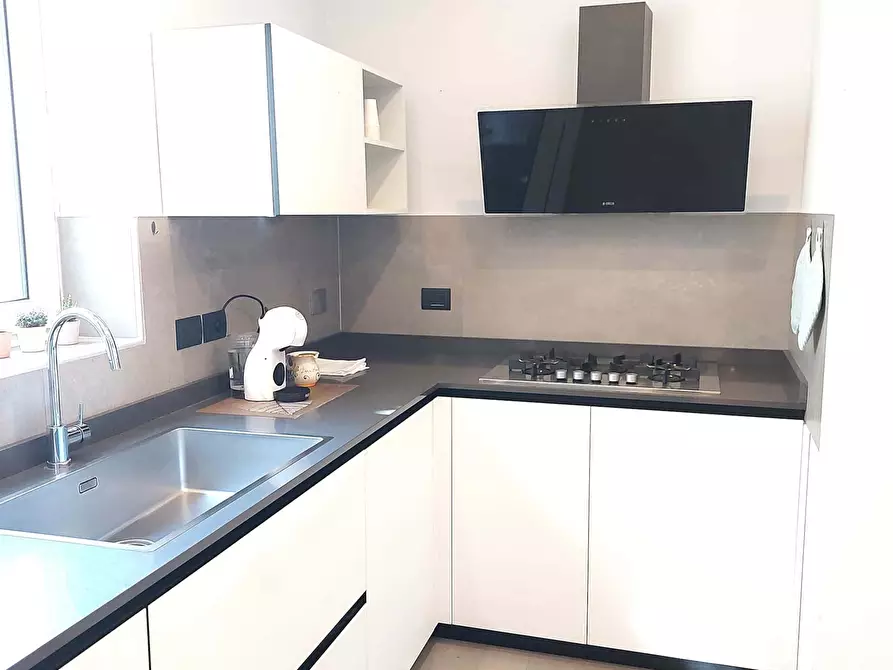 Immagine 5 di Appartamento in affitto  in Via Domenico Barone31 a Roma
