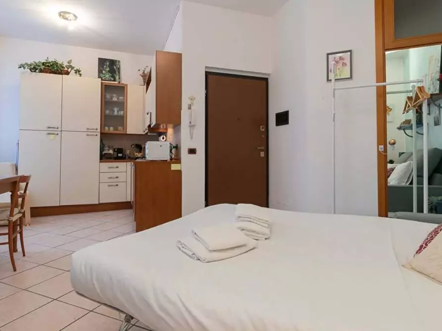 Immagine 8 di Appartamento in affitto  in Via Mac Mahon45 a Milano