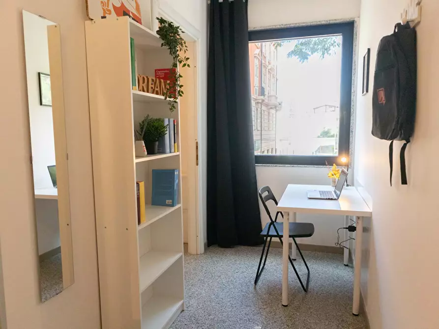 Immagine 2 di Camera in affitto  in Via Dante Alighieri108 a Cagliari