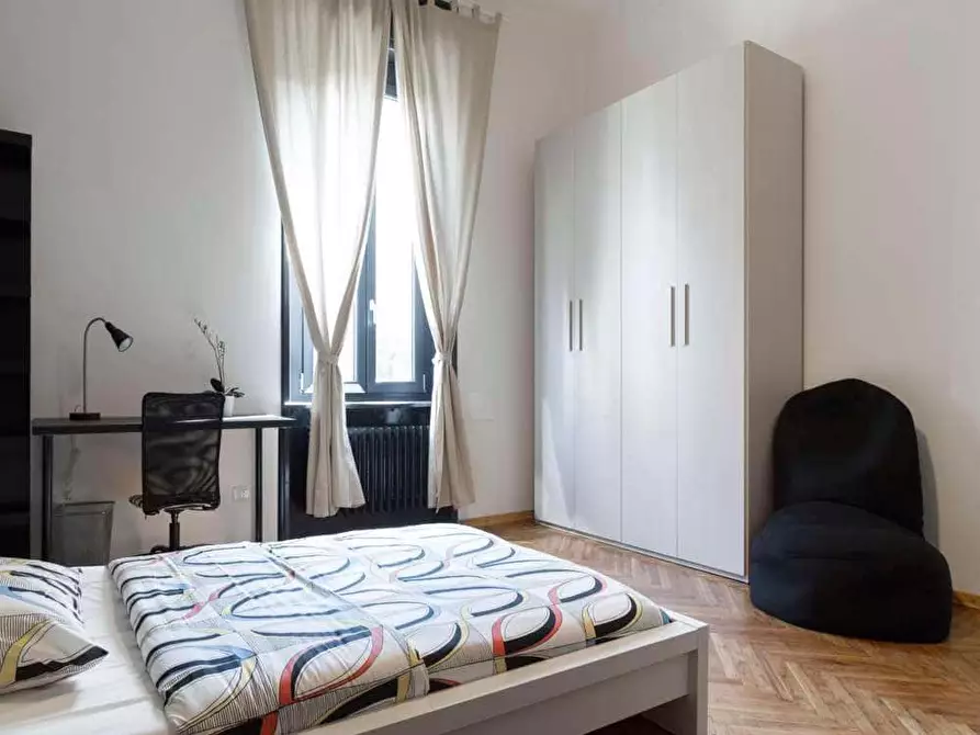 Immagine 3 di Camera in affitto  in Via Temistocle Calzecchi15 a Milano