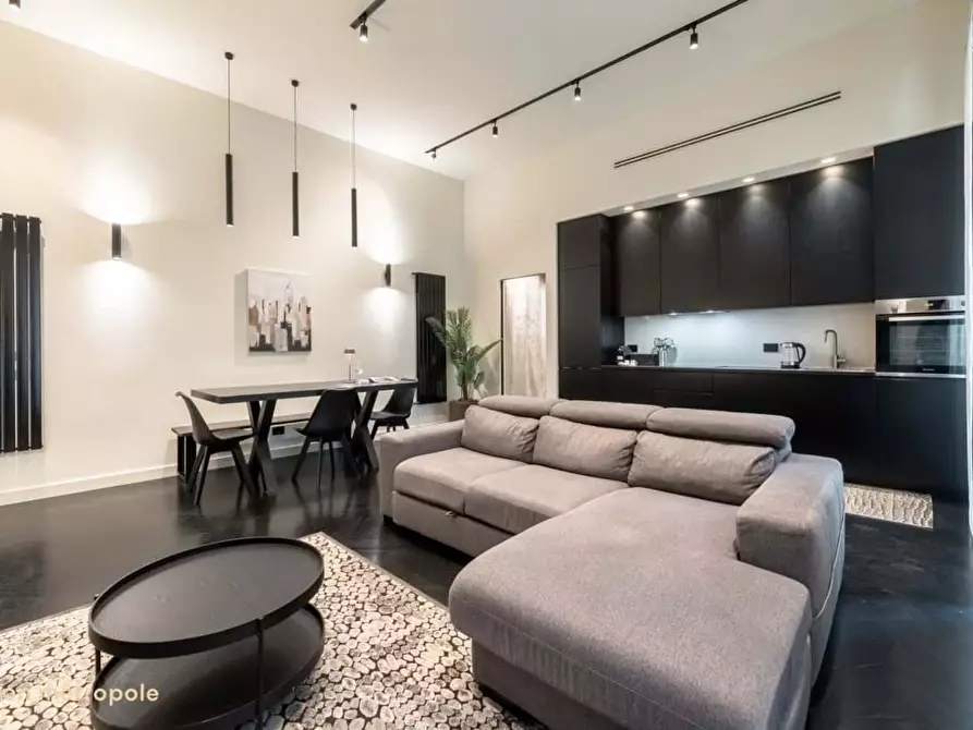 Immagine 1 di Appartamento in affitto  in Via Luigi Settembrini9 a Milano