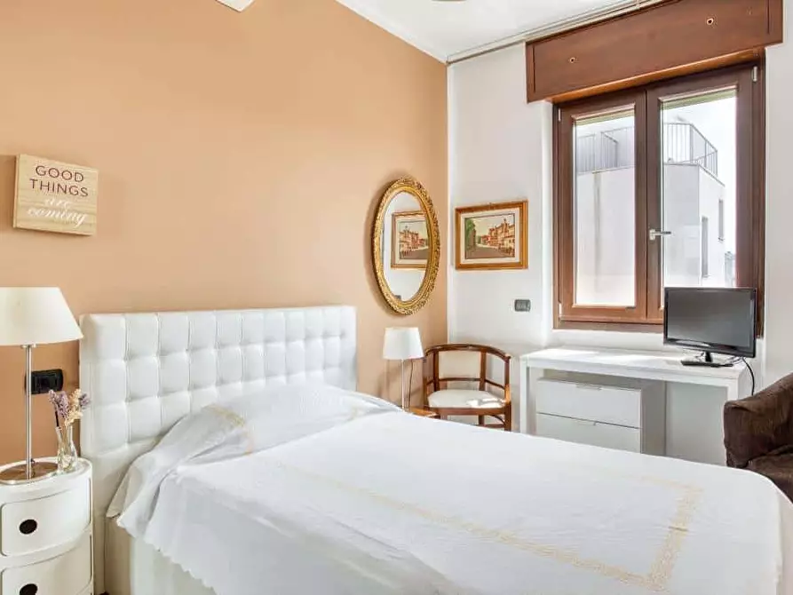 Immagine 5 di Appartamento in affitto  in Via Volvinio37 a Milano