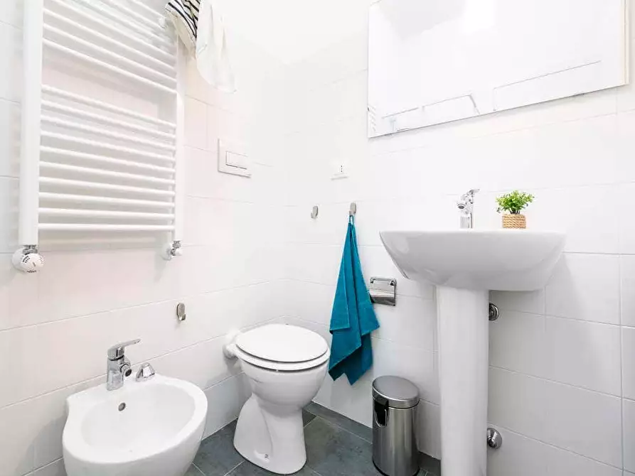 Immagine 40 di Camera in affitto  in Via Privata Parenzo6 a Milano