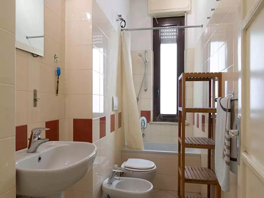 Immagine 23 di Camera in affitto  in Via Giuseppe Meda34 a Milano