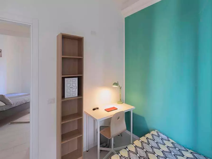 Immagine 5 di Camera in affitto  in Via Cadibona9 a Milano