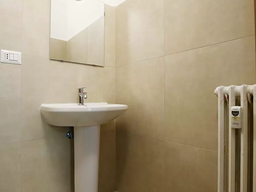 Immagine 13 di Camera in affitto  in Via Carlo Marx6 a Milano